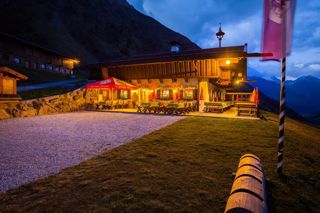 Hotel Almhof Neustift im Stubaital Exterior photo
